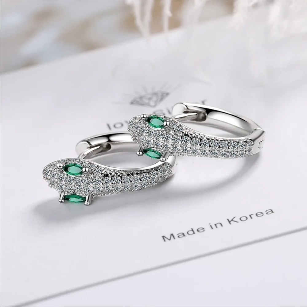 ⭐️new Green Eye Sterling Silver Snake Earrings - Picture 3 of 6
